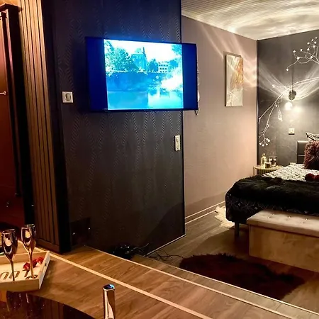 Suite Kassiopee, Romantisme, Balneo, Sauna Quimperlé Buitenkant foto