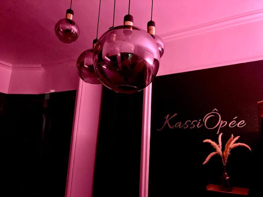 Kassiopee, Romantisme, Balneo, Sauna Apartment *